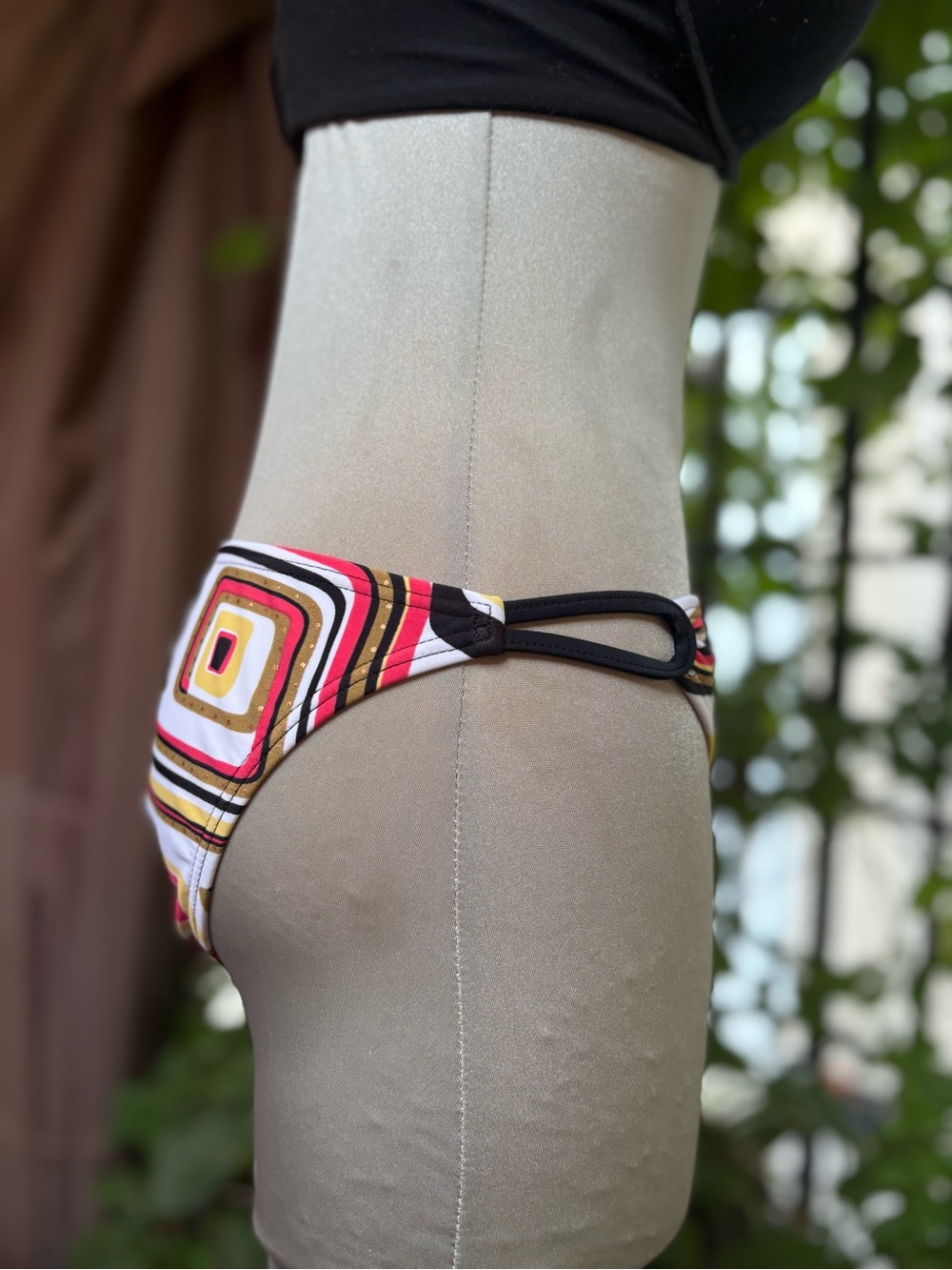 Gossip White Swimwear Tag with Red Ribbon Accent - Picture 12 of 12